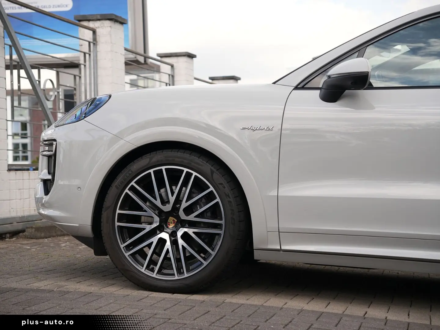 PORSCHE E-Hybrid Coupé SPORTDESIGN-PAKET-INNO-BOSE-22 T