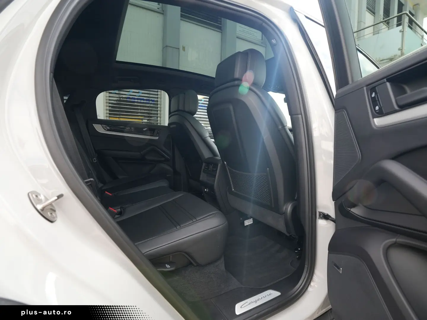 PORSCHE E-Hybrid Coupé SPORTDESIGN-PAKET-INNO-BOSE-22 T