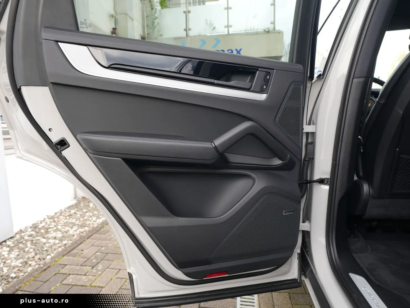 PORSCHE E-Hybrid Coupé SPORTDESIGN-PAKET-INNO-BOSE-22 T