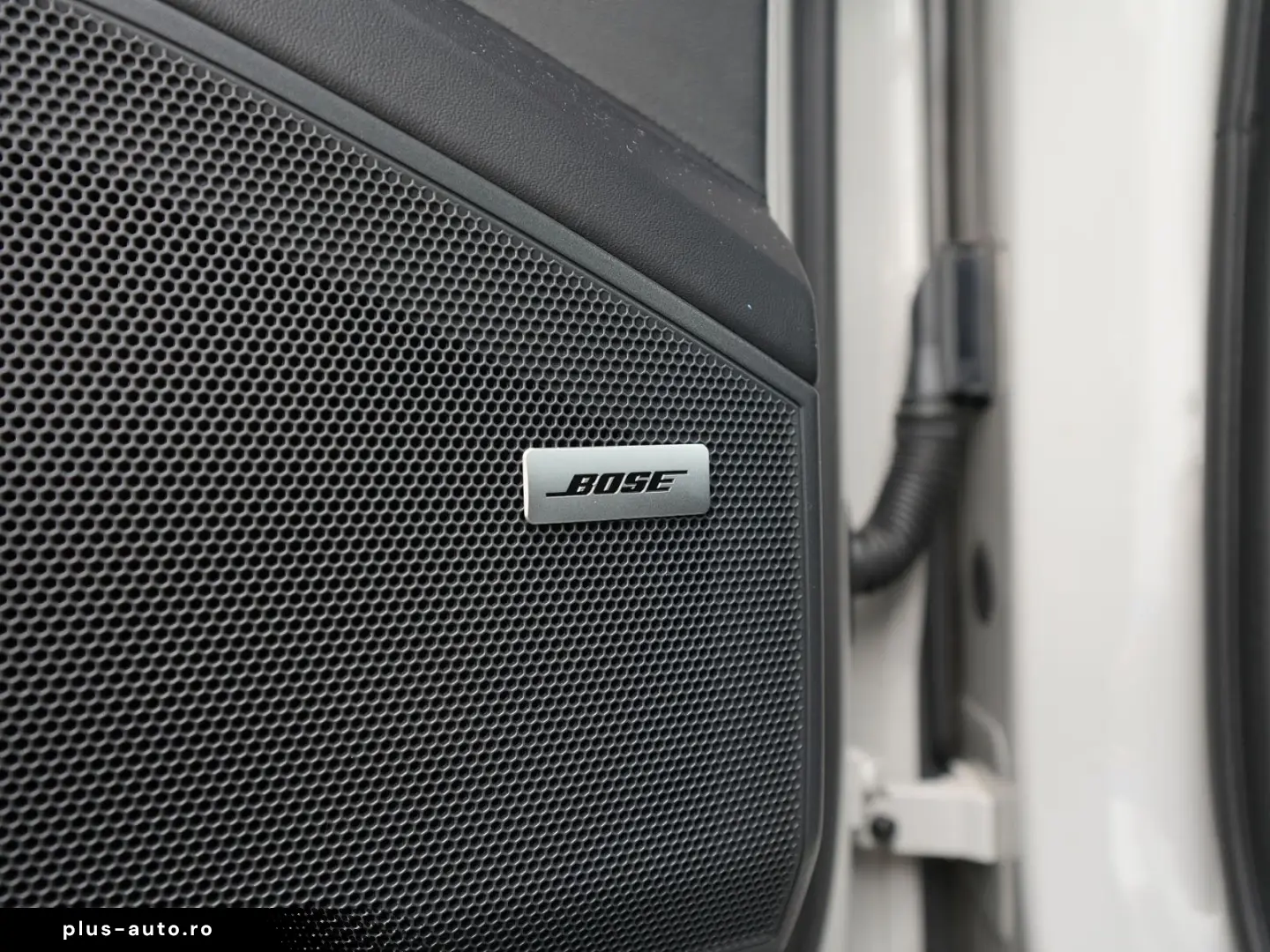 PORSCHE E-Hybrid Coupé SPORTDESIGN-PAKET-INNO-BOSE-22 T