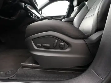 PORSCHE E-Hybrid Coupé SPORTDESIGN-PAKET-INNO-BOSE-22 T