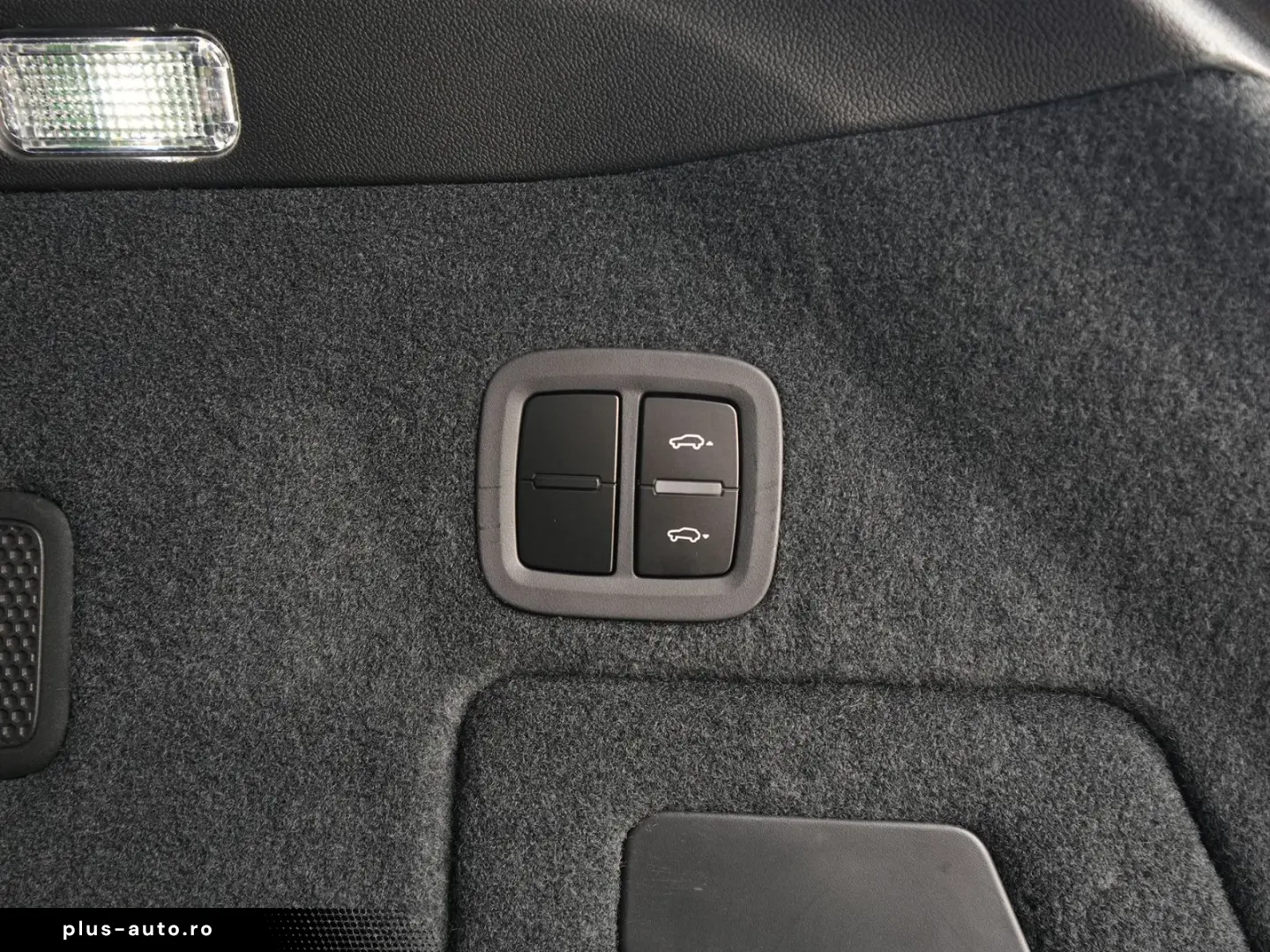 PORSCHE E-Hybrid Coupé SPORTDESIGN-PAKET-INNO-BOSE-22 T