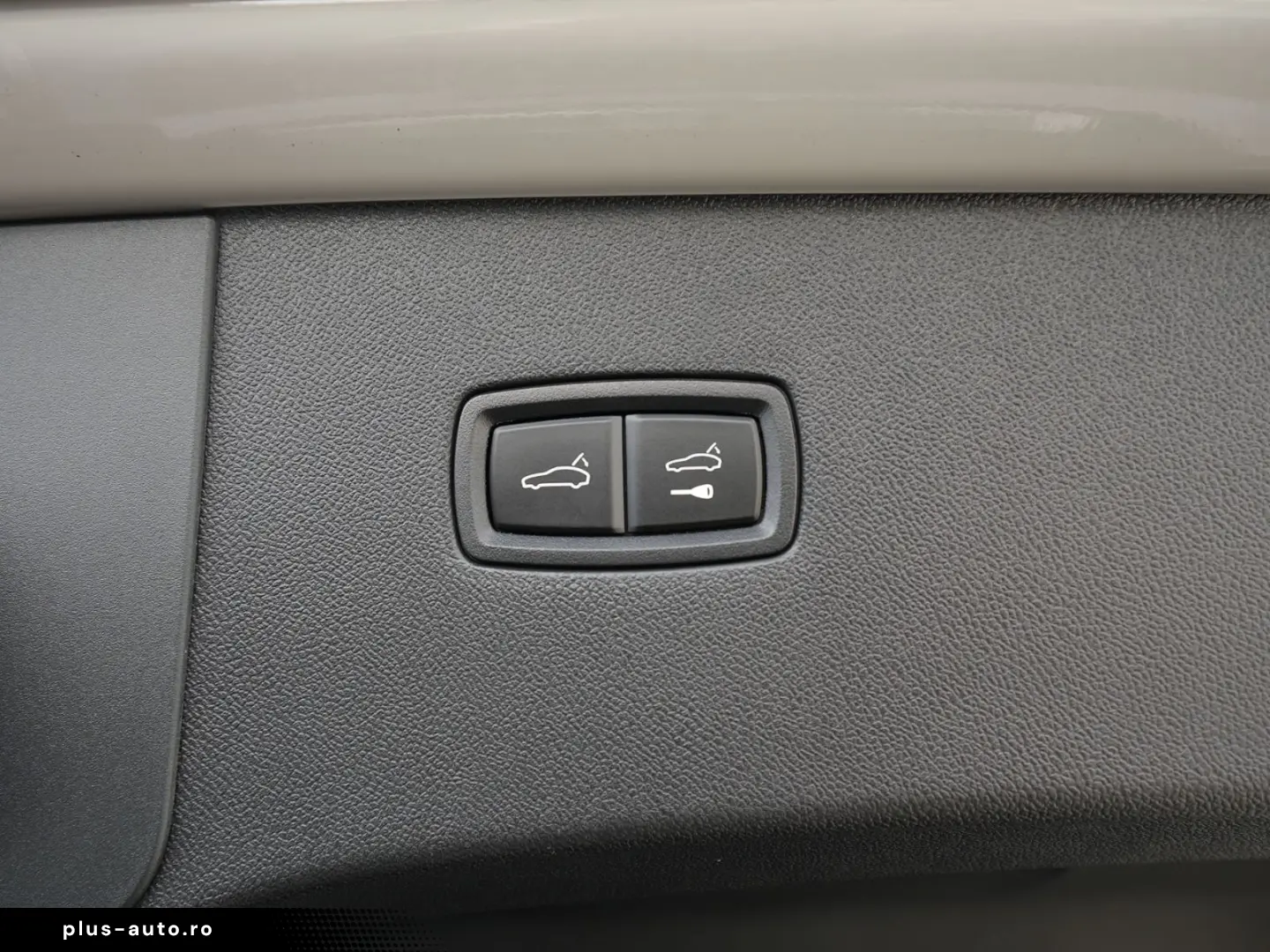 PORSCHE E-Hybrid Coupé SPORTDESIGN-PAKET-INNO-BOSE-22 T