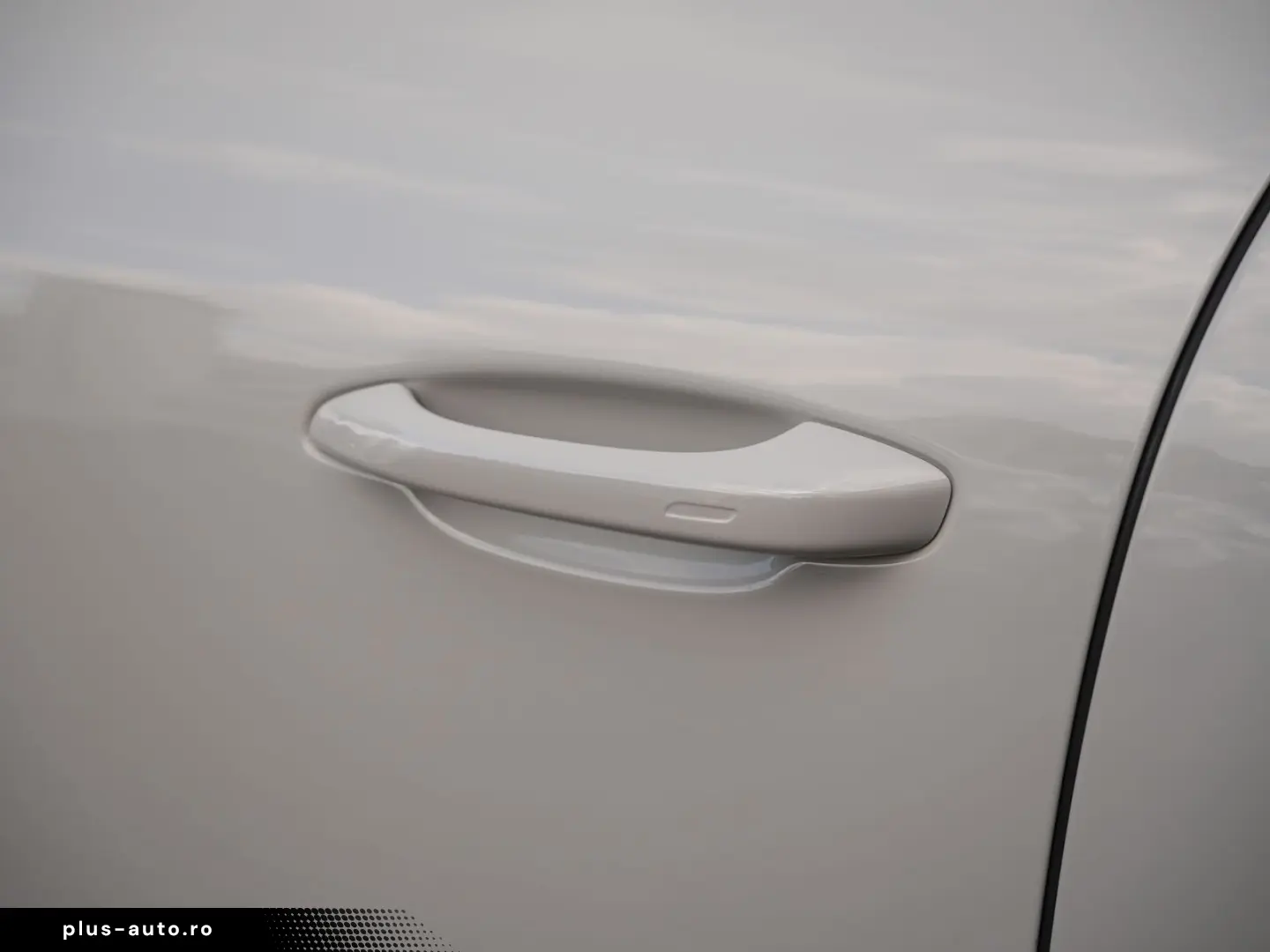 PORSCHE E-Hybrid Coupé SPORTDESIGN-PAKET-INNO-BOSE-22 T