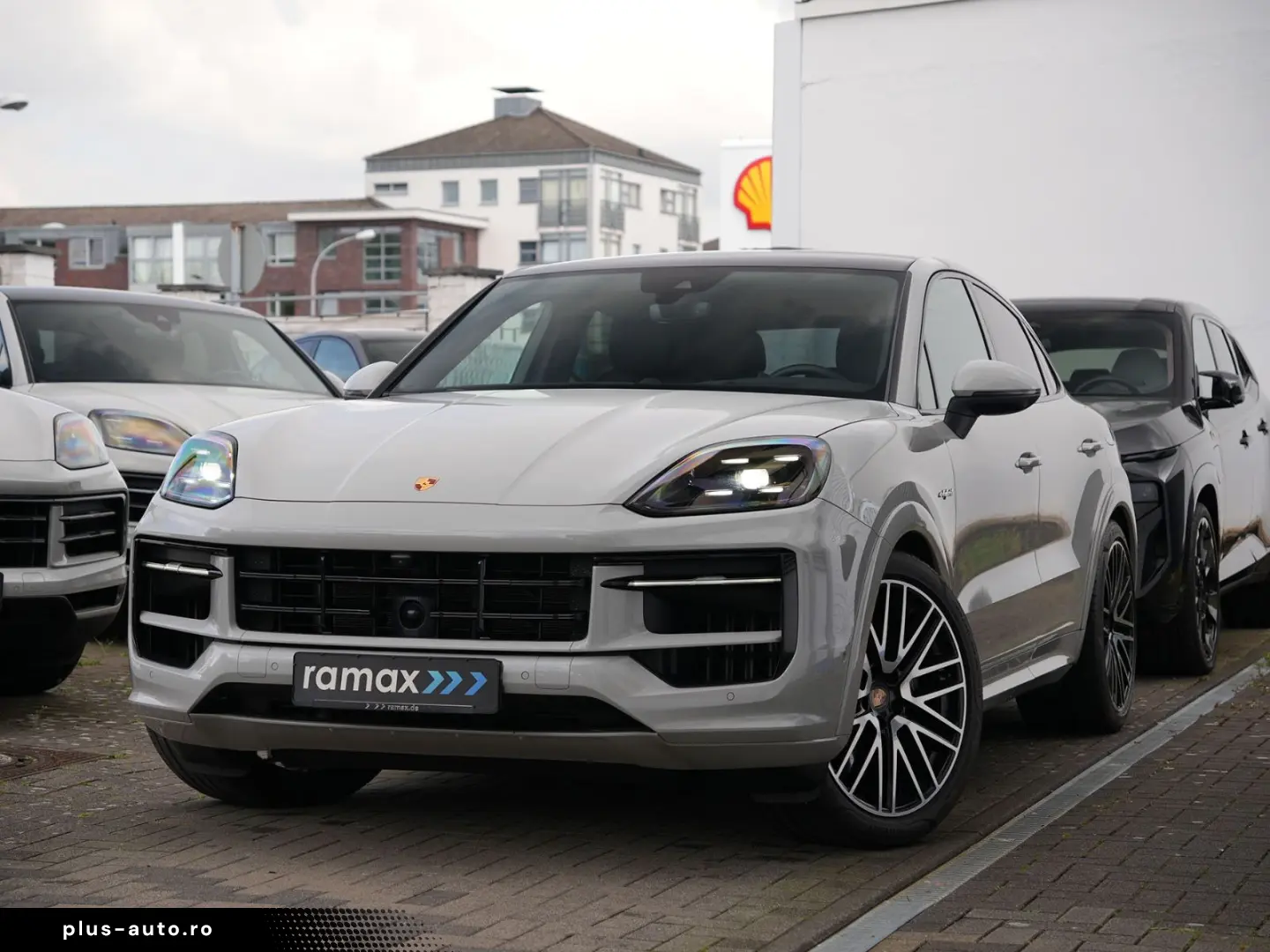 PORSCHE E-Hybrid Coupé SPORTDESIGN-PAKET-INNO-BOSE-22 T