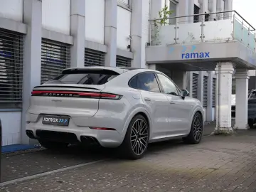 PORSCHE E-Hybrid Coupé SPORTDESIGN-PAKET-INNO-BOSE-22 T