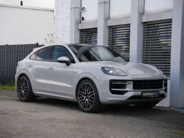 PORSCHE E-Hybrid Coupé SPORTDESIGN-PAKET-INNO-BOSE-22 T