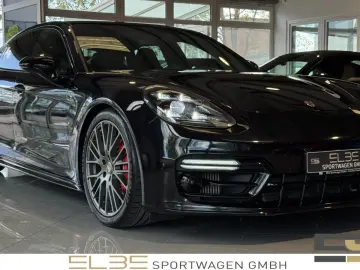 PORSCHE Panamera 4.0 GTS