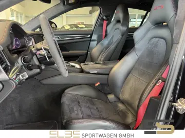 PORSCHE Panamera 4.0 GTS