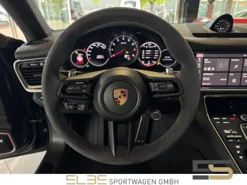 PORSCHE Panamera 4.0 GTS