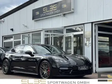 PORSCHE Panamera 4.0 GTS