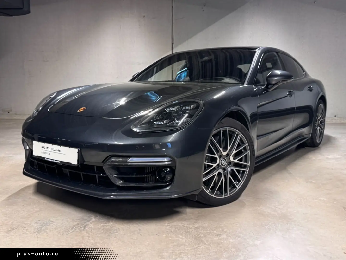 PORSCHE Panamera Turbo S