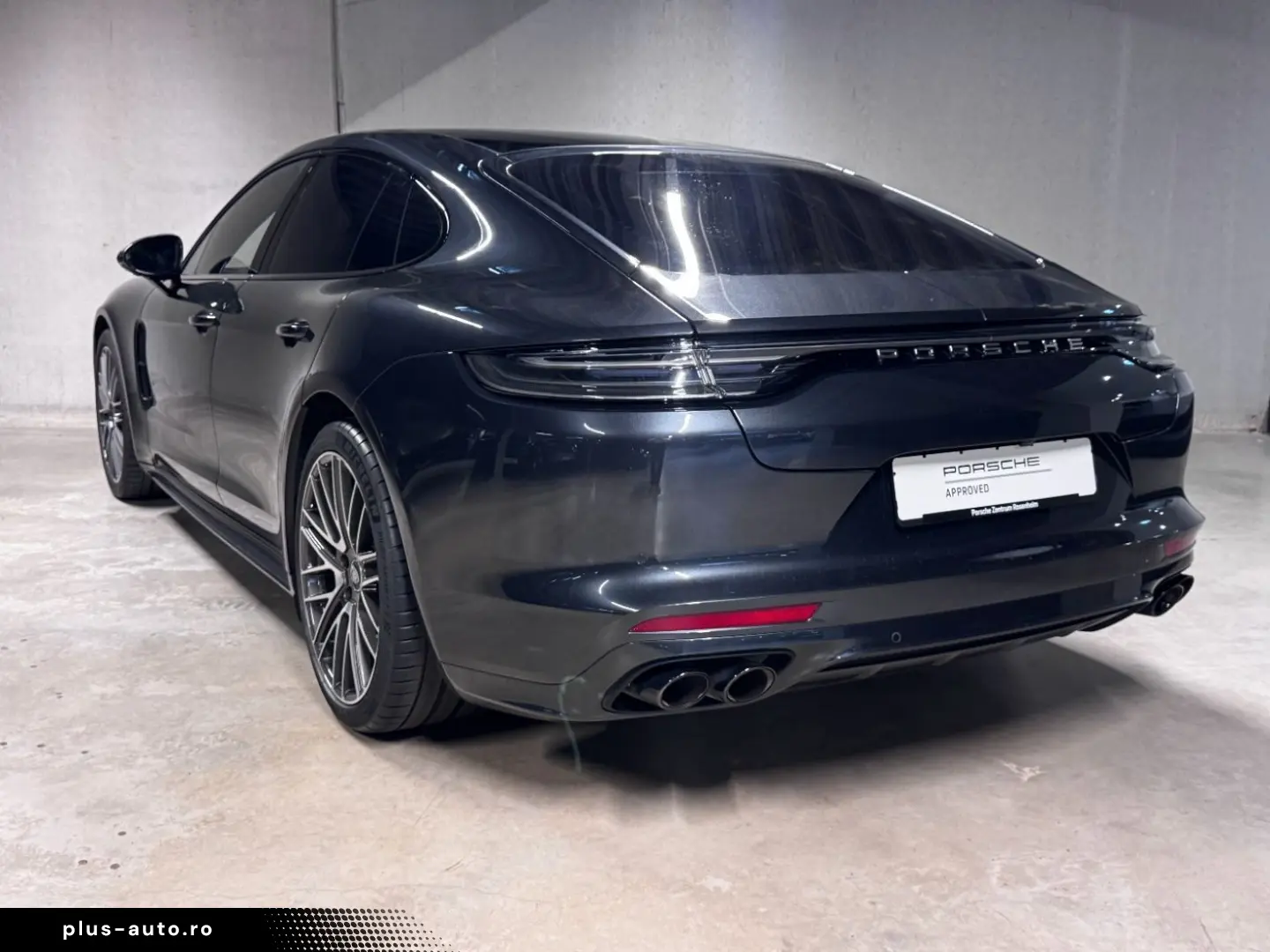PORSCHE Panamera Turbo S