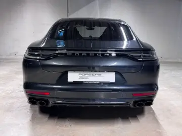 PORSCHE Panamera Turbo S