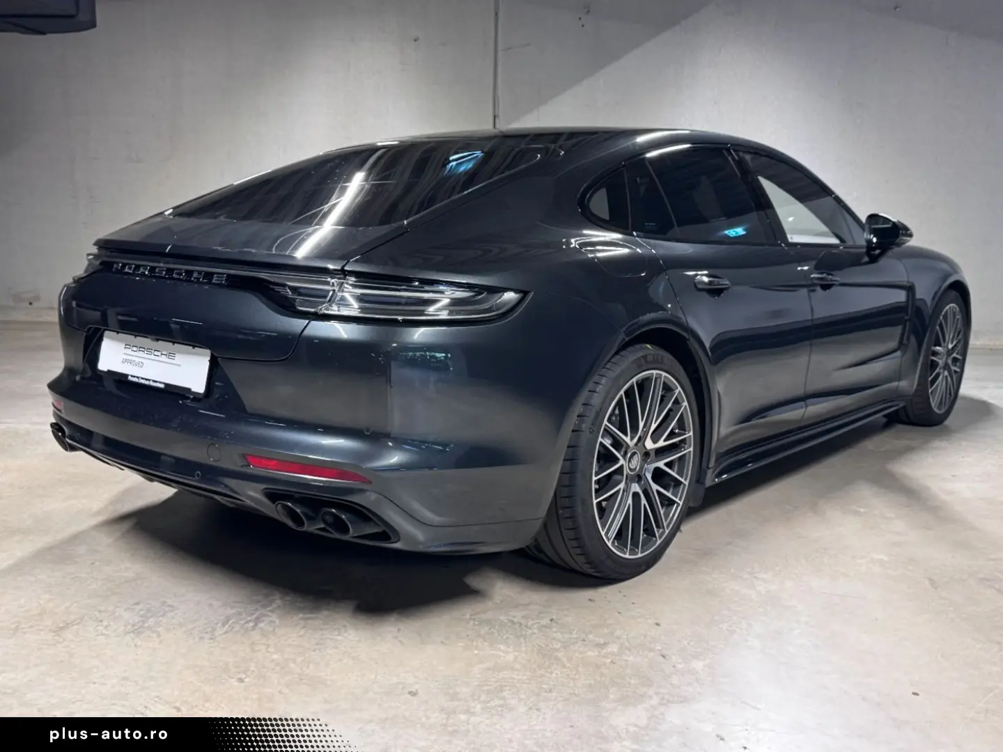PORSCHE Panamera Turbo S