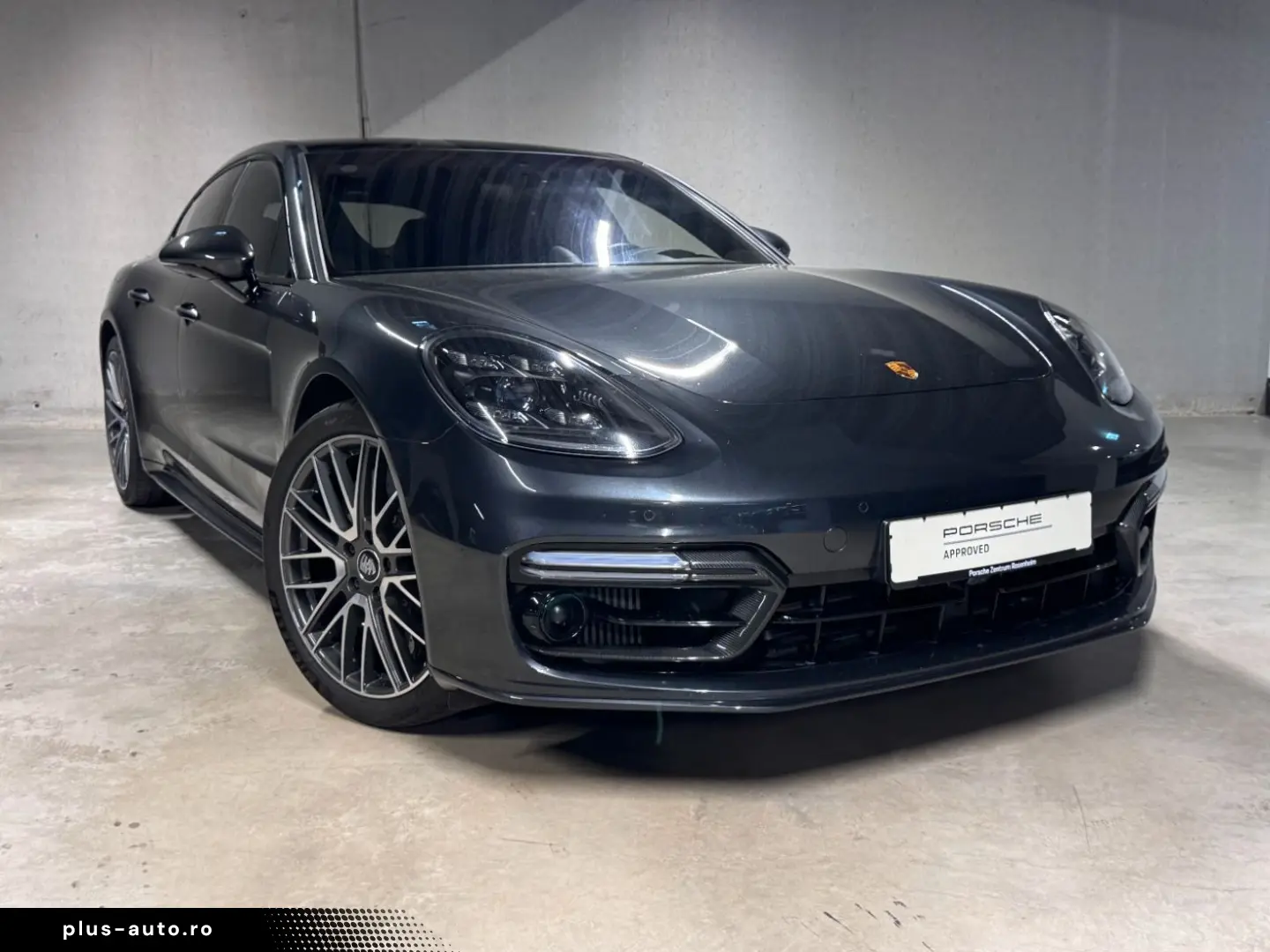 PORSCHE Panamera Turbo S