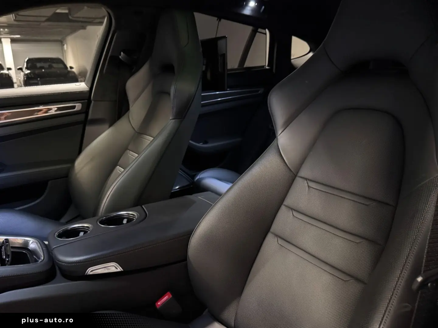 PORSCHE Panamera Turbo S
