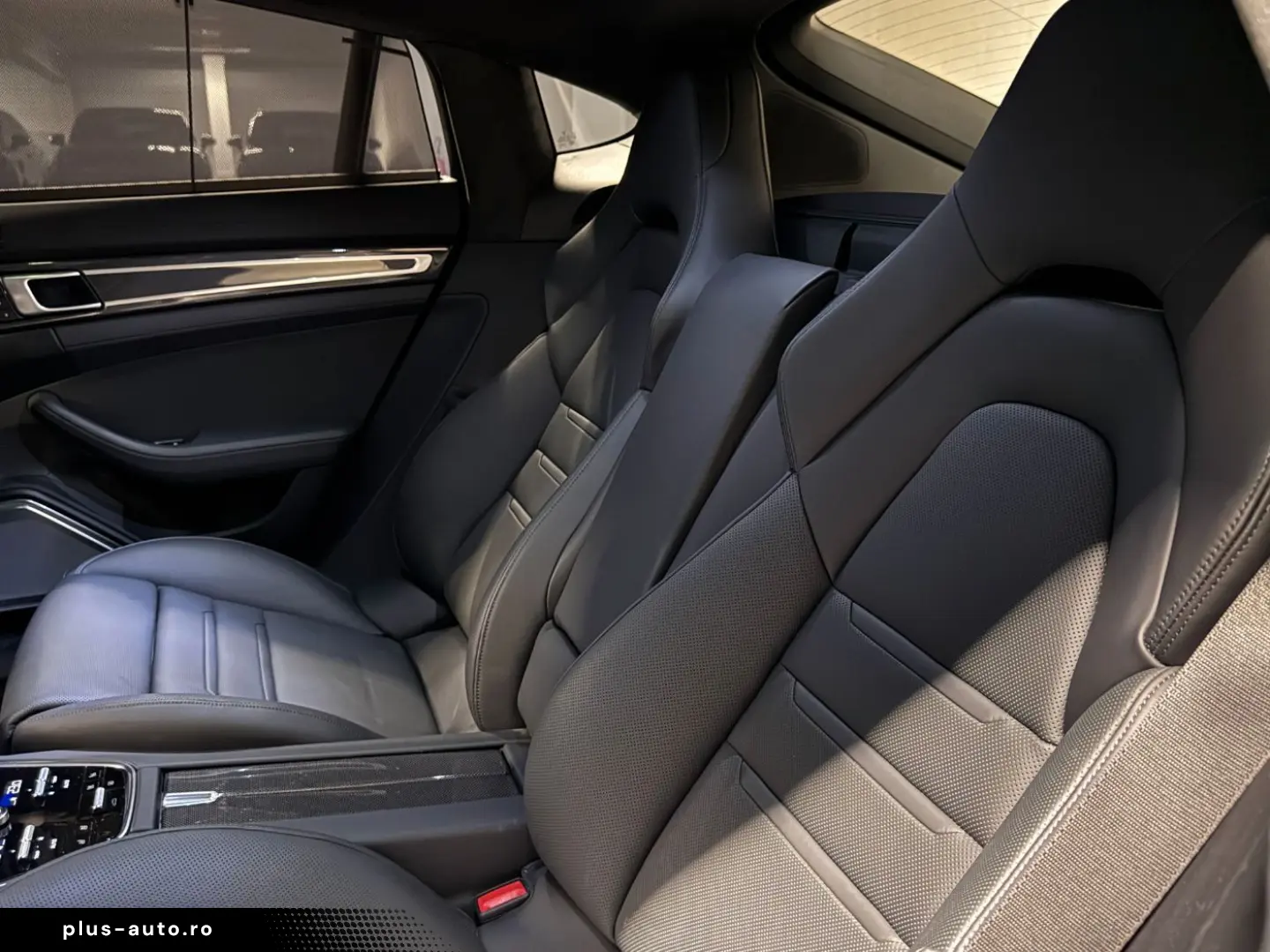 PORSCHE Panamera Turbo S