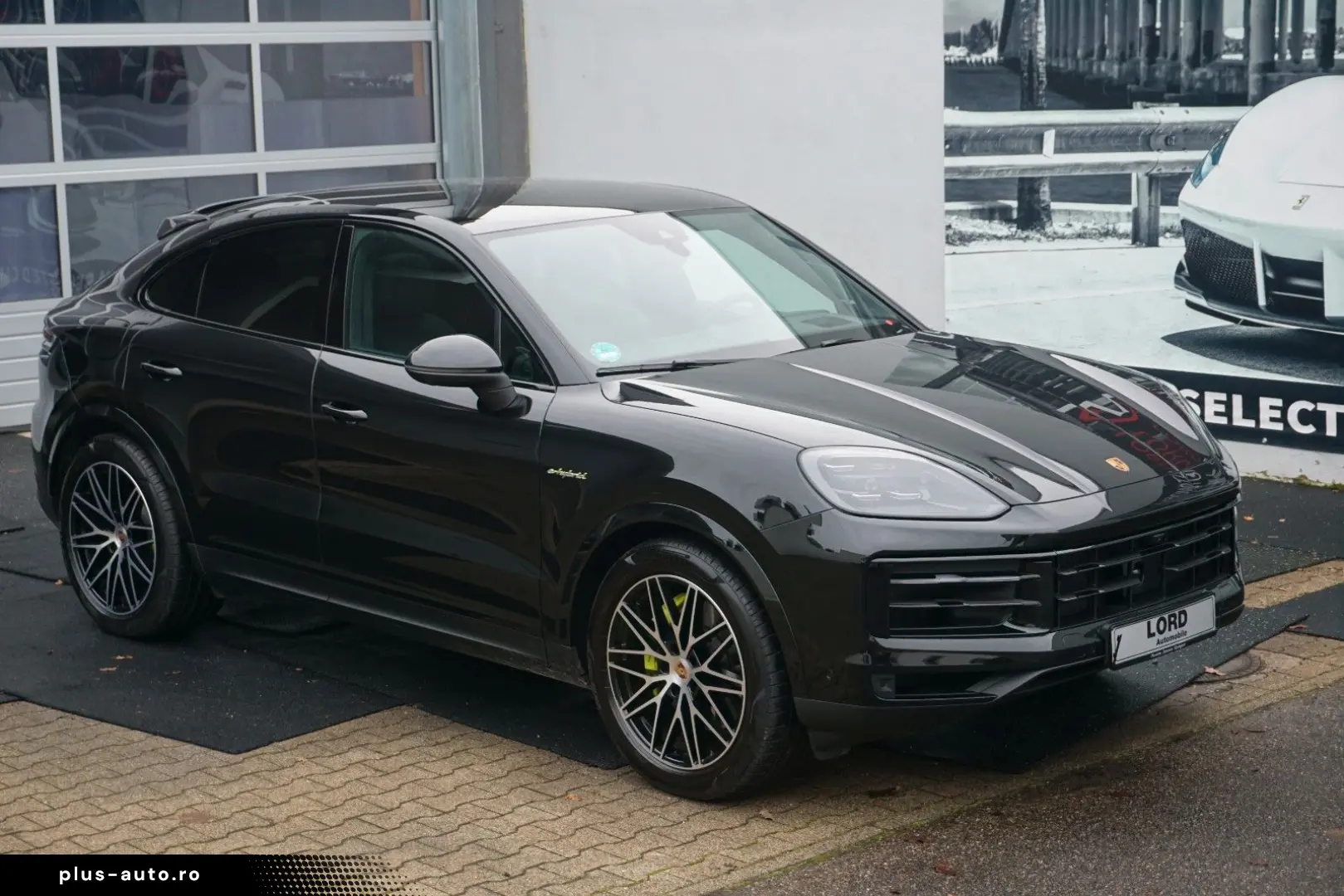 PORSCHE Cayenne Coupe E-Hybrid Luft INNO BOSE HeadUp