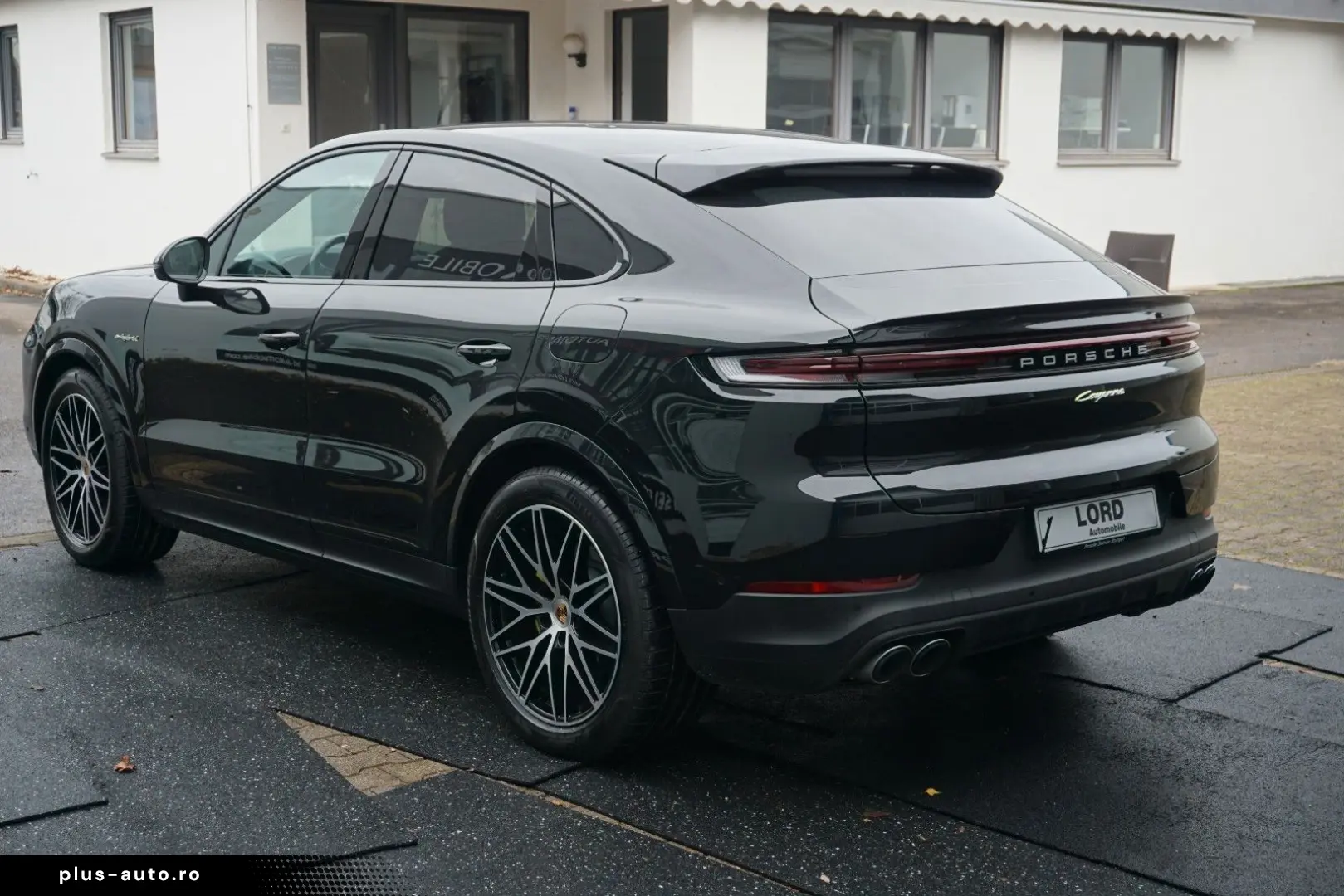 PORSCHE Cayenne Coupe E-Hybrid Luft INNO BOSE HeadUp