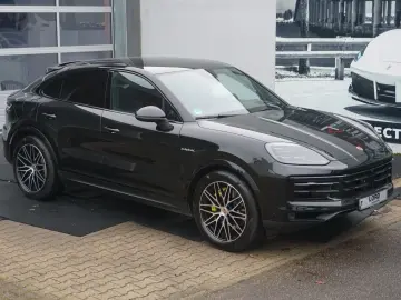 PORSCHE Cayenne Coupe E-Hybrid Luft INNO BOSE HeadUp