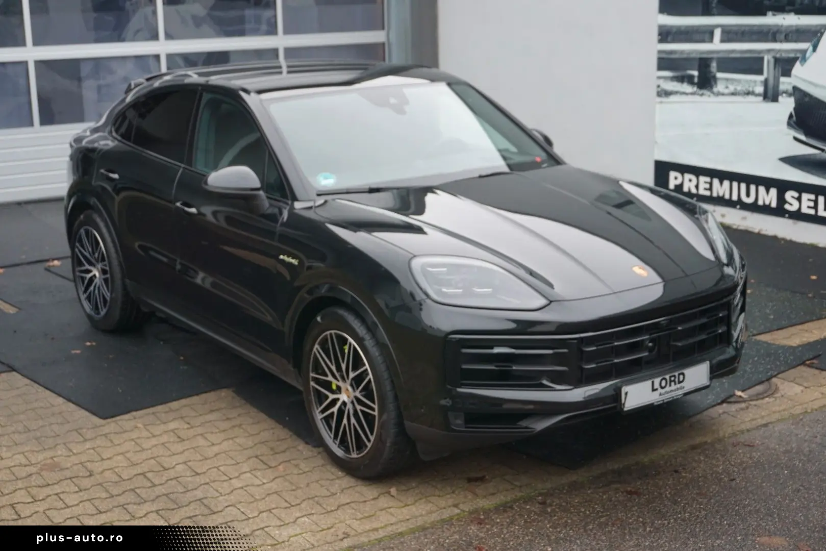 PORSCHE Cayenne Coupe E-Hybrid Luft INNO BOSE HeadUp