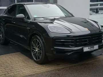PORSCHE Cayenne Coupe E-Hybrid Luft INNO BOSE HeadUp