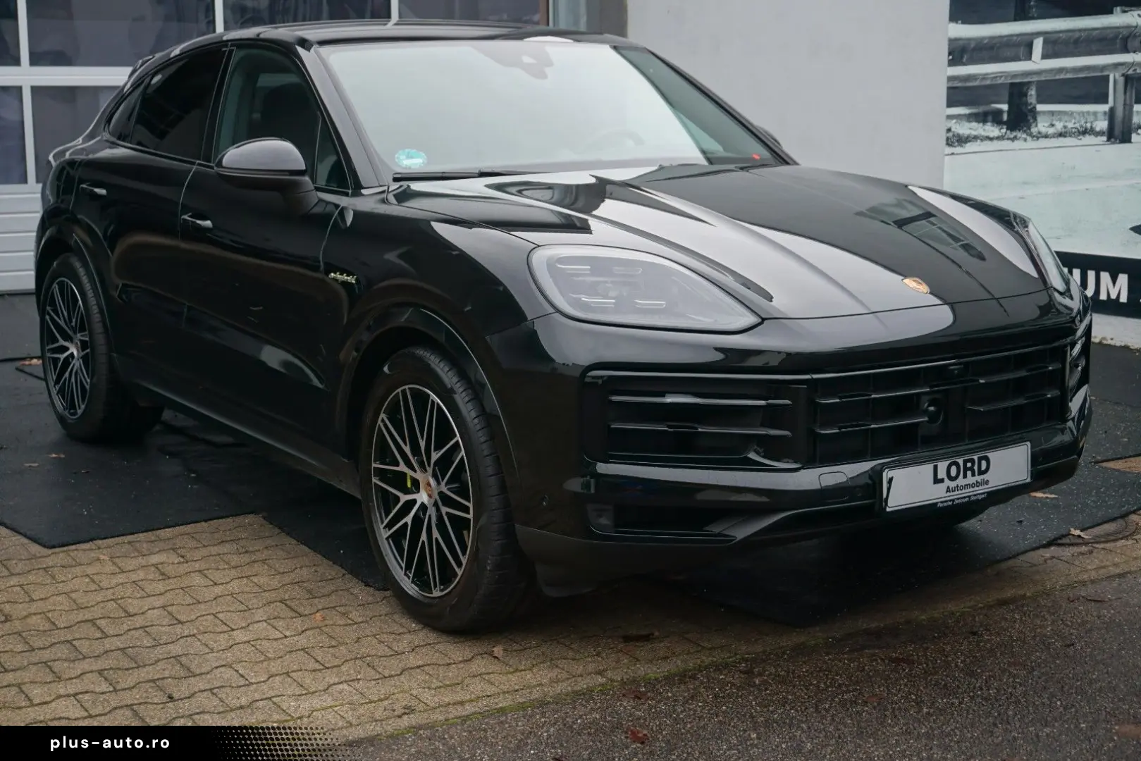 PORSCHE Cayenne Coupe E-Hybrid Luft INNO BOSE HeadUp