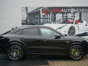 PORSCHE Cayenne Coupe E-Hybrid Luft INNO BOSE HeadUp