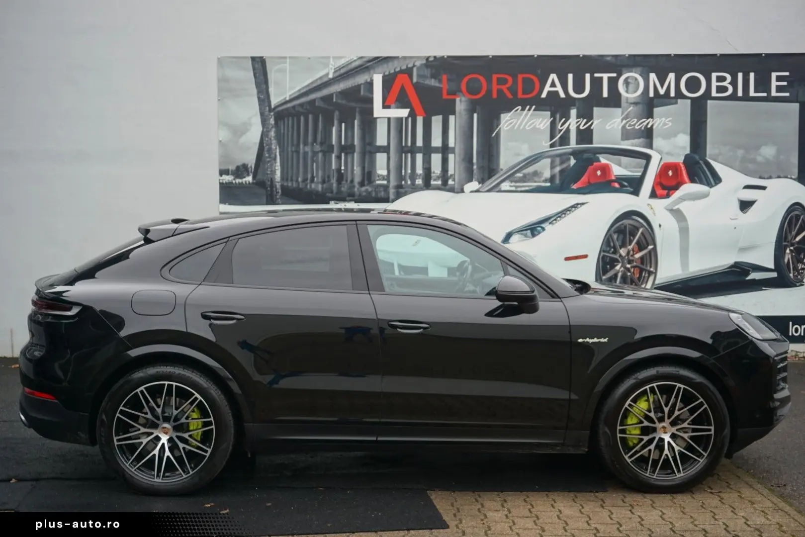 PORSCHE Cayenne Coupe E-Hybrid Luft INNO BOSE HeadUp