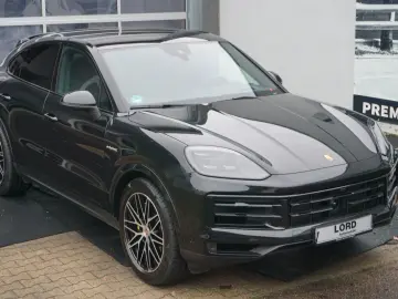 PORSCHE Cayenne Coupe E-Hybrid Luft INNO BOSE HeadUp