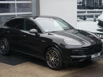 PORSCHE Cayenne Coupe E-Hybrid Luft INNO BOSE HeadUp