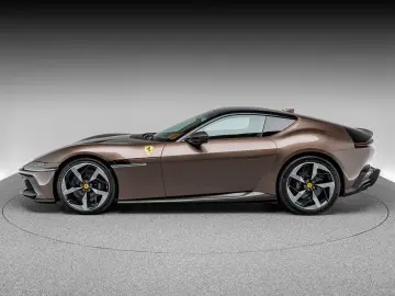 FERRARI 12Cilindri