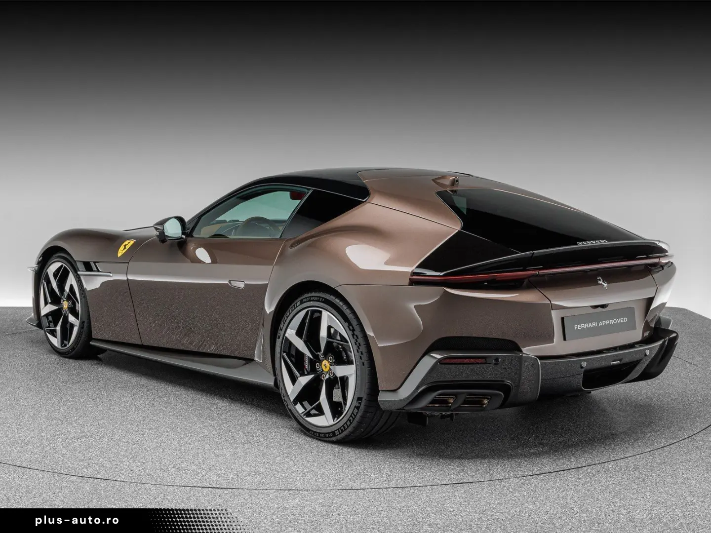 FERRARI 12Cilindri