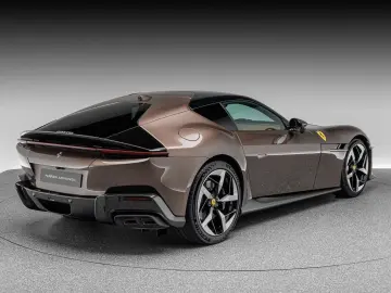 FERRARI 12Cilindri
