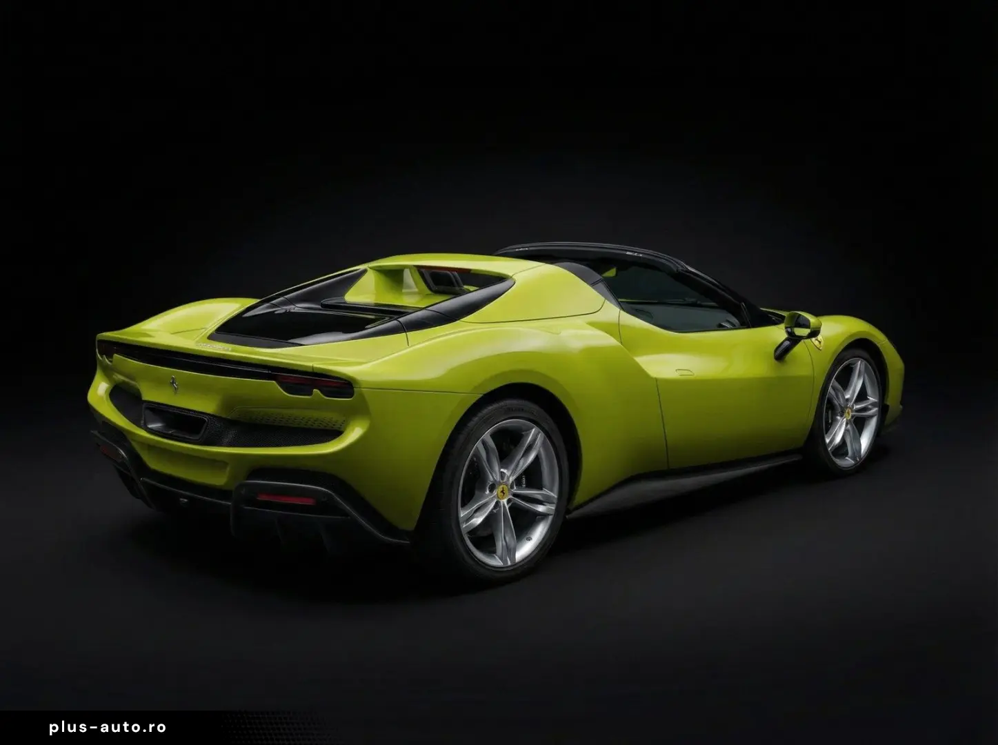 FERRARI 296 GTS  Lift   Full Carbon   Verde Germoglio