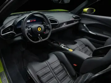 FERRARI 296 GTS  Lift   Full Carbon   Verde Germoglio