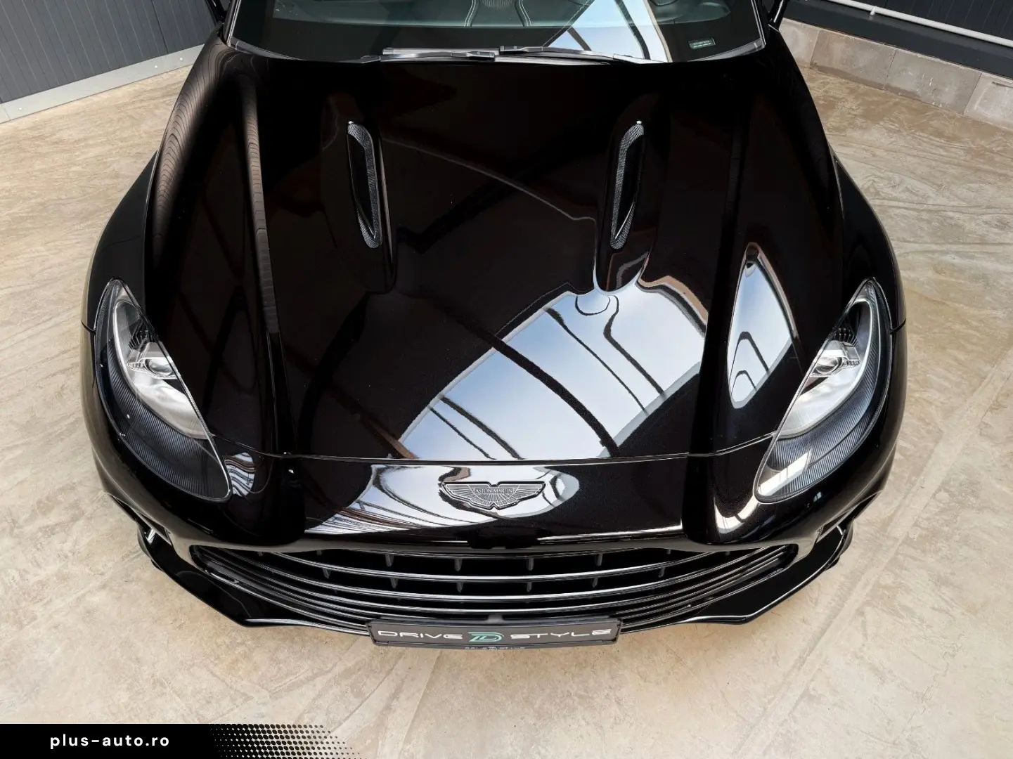 ASTON MARTIN DBX 4.0 V8 DBX707   2.Hand   Top Geplfegt