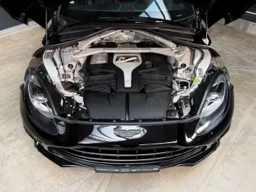 ASTON MARTIN DBX 4.0 V8 DBX707   2.Hand   Top Geplfegt