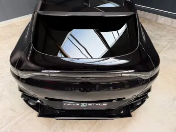 ASTON MARTIN DBX 4.0 V8 DBX707   2.Hand   Top Geplfegt