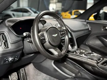 ASTON MARTIN DBX 4.0 V8 DBX707   2.Hand   Top Geplfegt