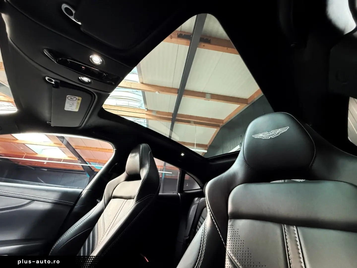 ASTON MARTIN DBX 4.0 V8 DBX707   2.Hand   Top Geplfegt