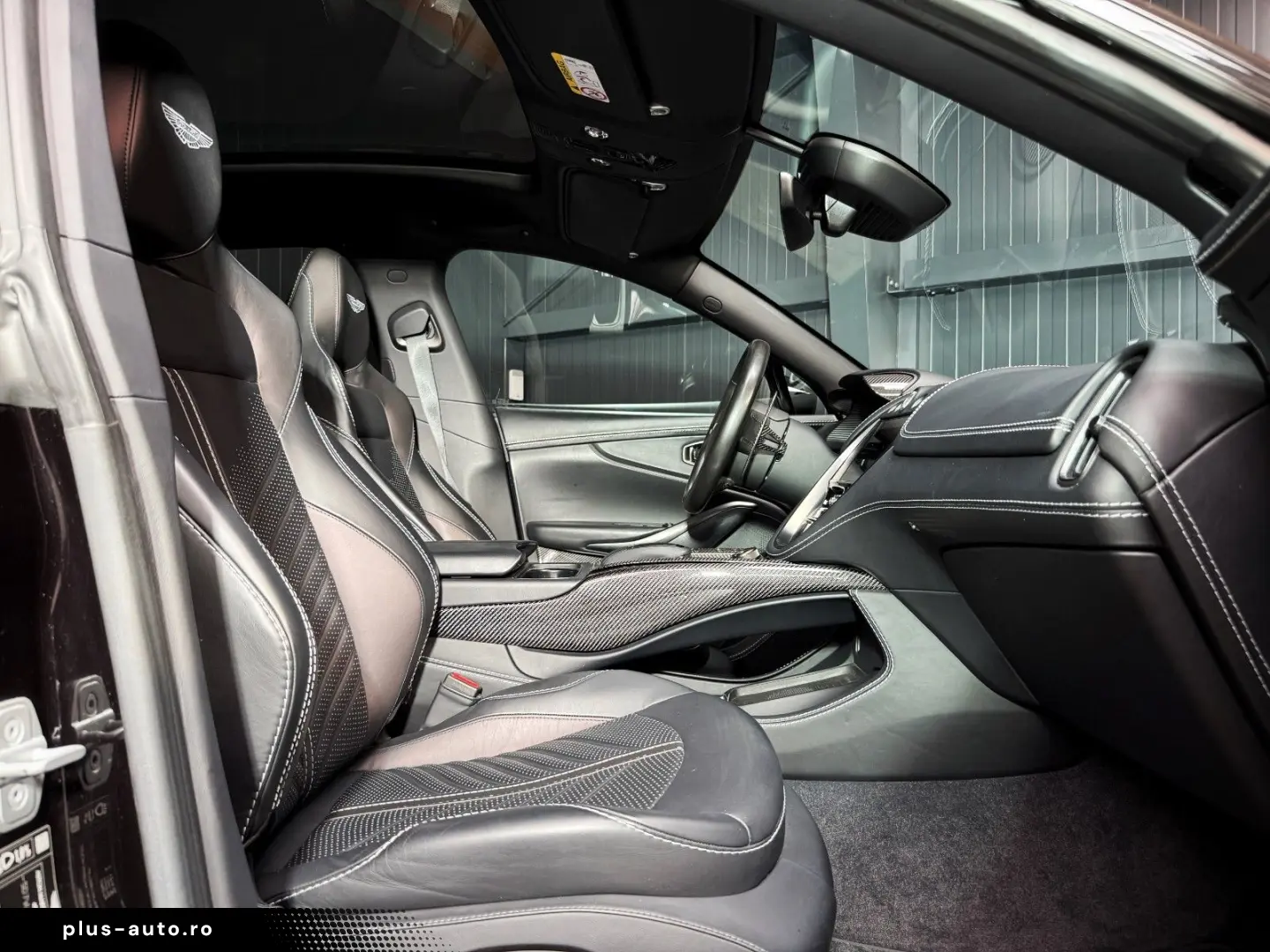 ASTON MARTIN DBX 4.0 V8 DBX707   2.Hand   Top Geplfegt