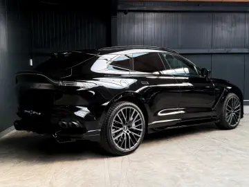 ASTON MARTIN DBX 4.0 V8 DBX707   2.Hand   Top Geplfegt