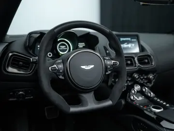 ASTON MARTIN V12 Vantage Roadster TOP GEPFLEGT CARBON SEAT