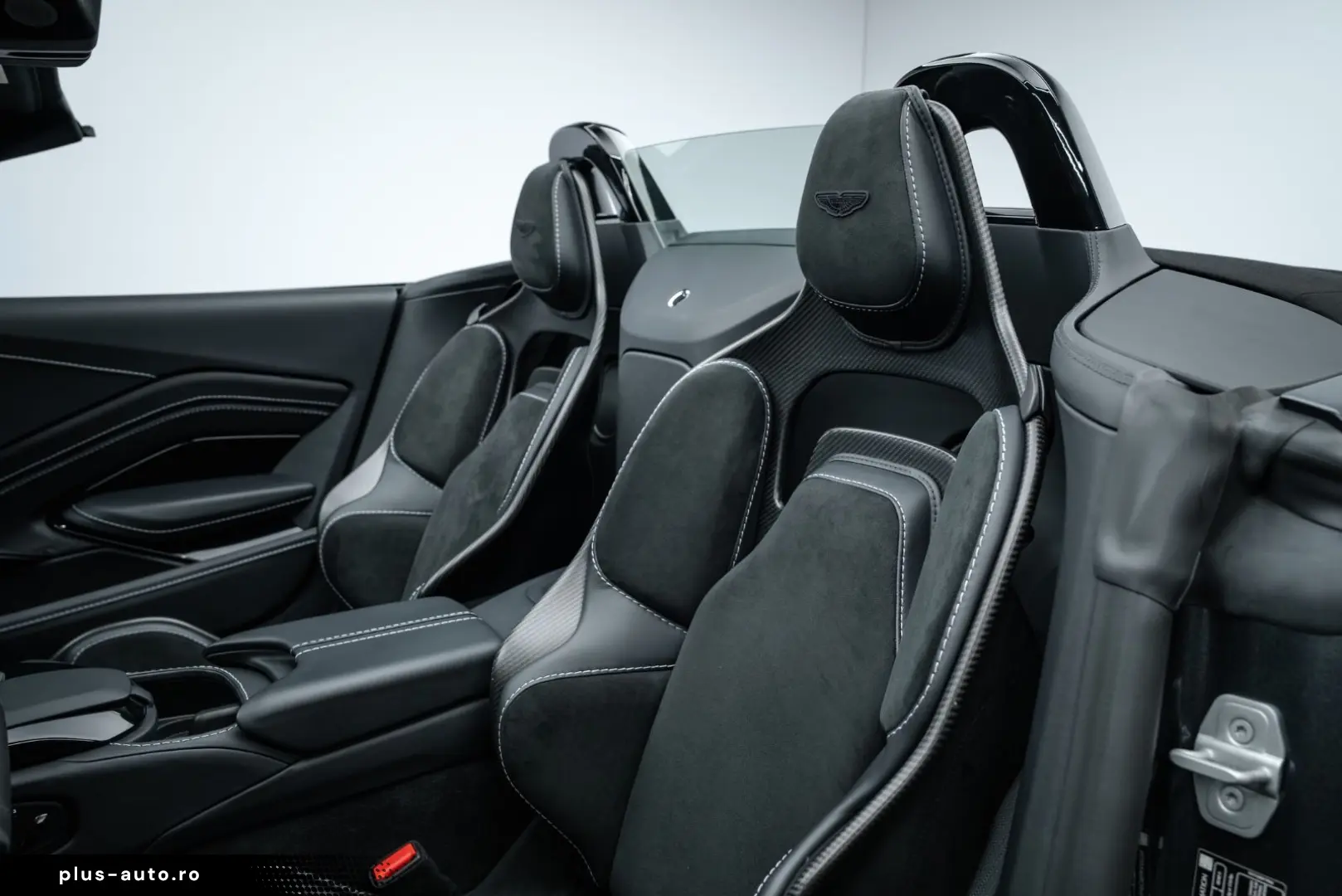 ASTON MARTIN V12 Vantage Roadster TOP GEPFLEGT CARBON SEAT