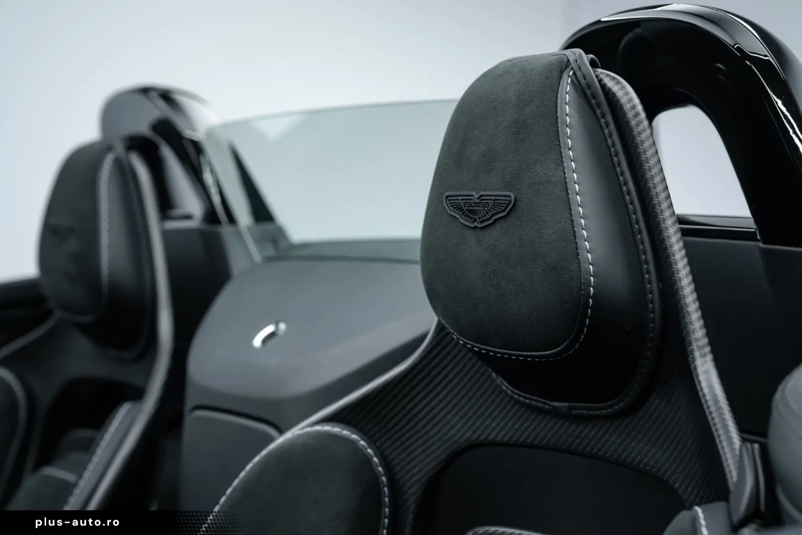 ASTON MARTIN V12 Vantage Roadster TOP GEPFLEGT CARBON SEAT