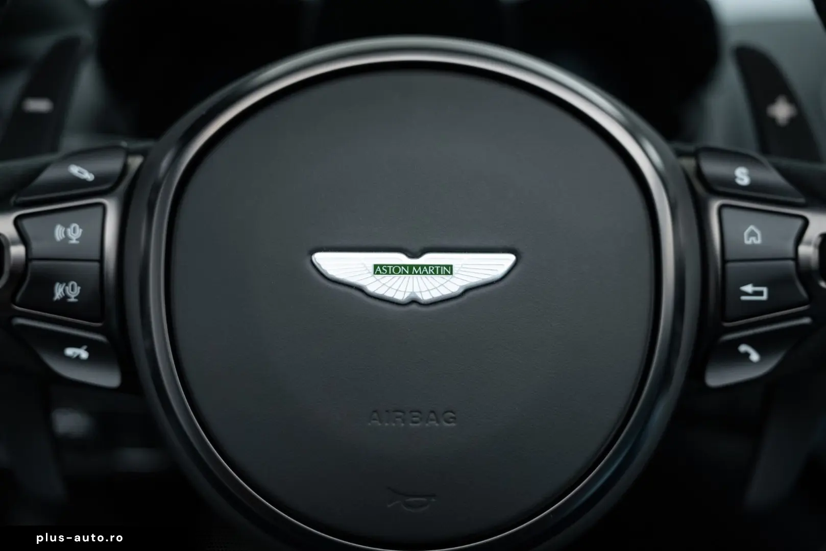 ASTON MARTIN V12 Vantage Roadster TOP GEPFLEGT CARBON SEAT