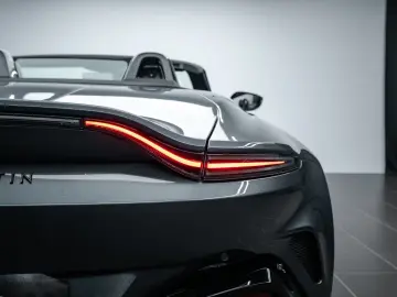 ASTON MARTIN V12 Vantage Roadster TOP GEPFLEGT CARBON SEAT