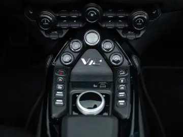 ASTON MARTIN V12 Vantage Roadster TOP GEPFLEGT CARBON SEAT